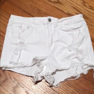 NEW💕Klique B. DISTRESSED WHITE JEAN SHORTS